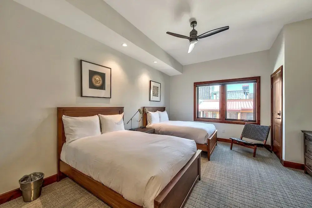 Luxury Three Bedroom Residence Steps From Heavenly Village Condo