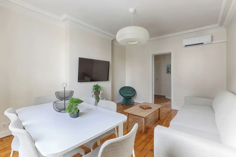Apartments in Champigny-Sur-Marne - 30 minutes from Disneyland