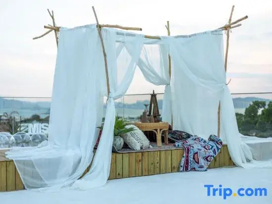 Weishi · Air Qieman Xiangmo Homestay (Dali Ancient City South Gate)