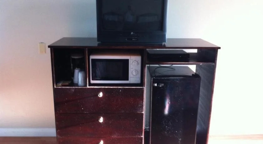 Provo Inn & Suites
