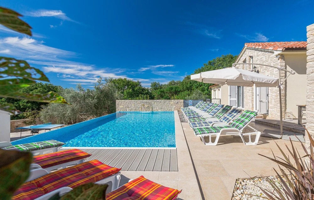 Awesome Home In Medulin