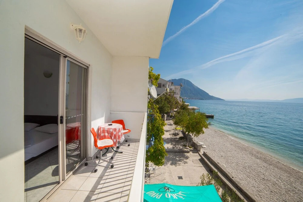 Apartments Mira