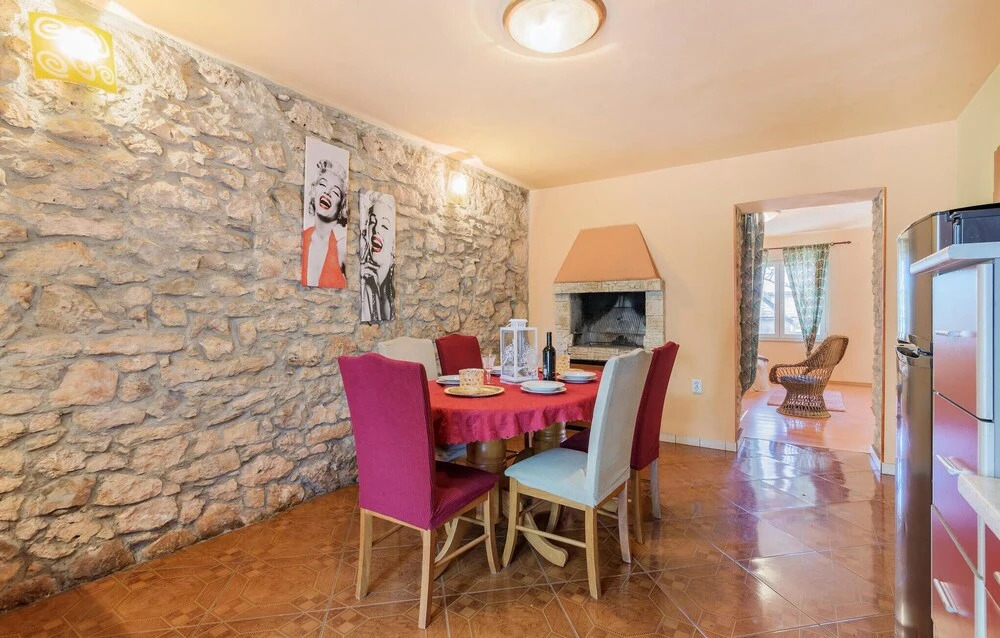 Two-Bedroom Holiday Home In Pula