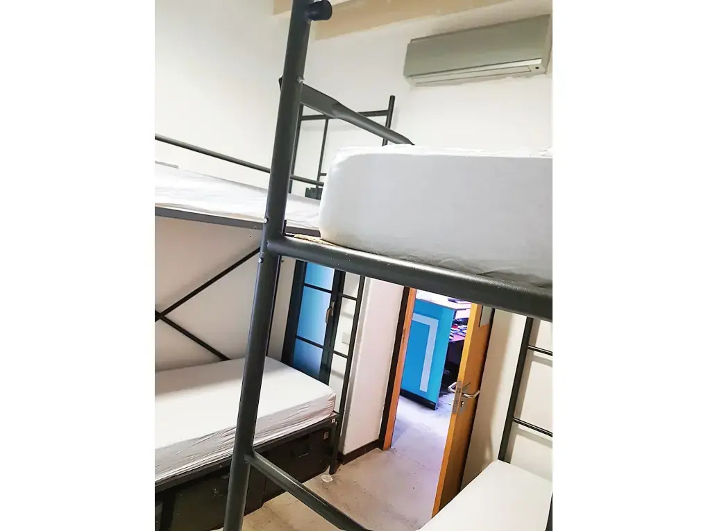 Traveller Box Hostel