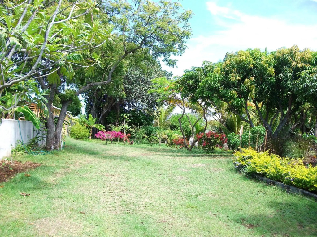 2 bedrooms appartement with shared pool enclosed garden and wifi at Grande Gaube 1 km away from the beach