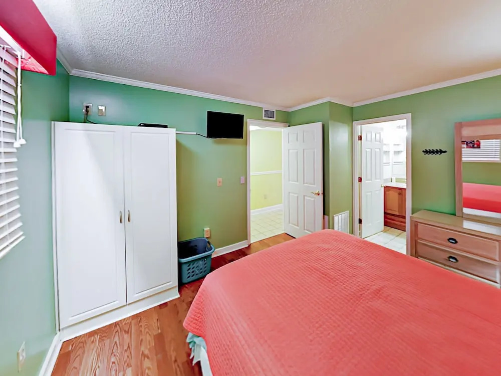 5905 South Kings Highway Condo #514b 2 Bedrooms 2 Bathrooms Condo