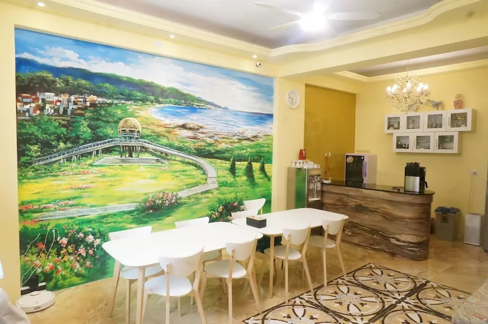 Holby No.8 Elevator Homestay