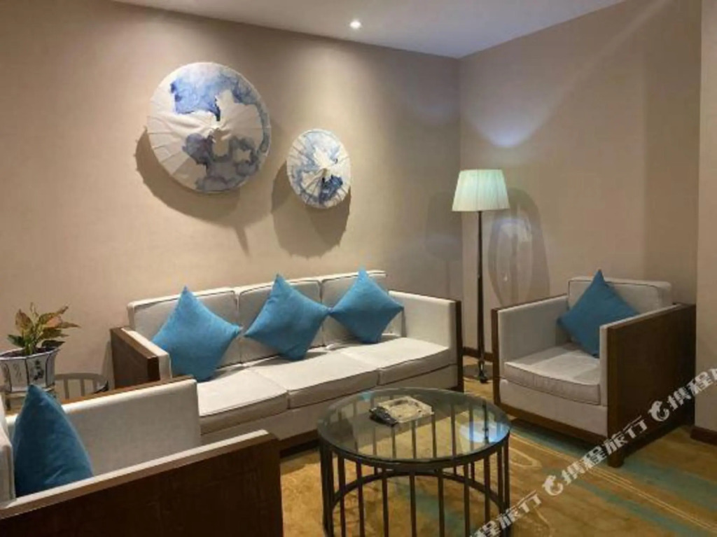 Xinhua Hotel