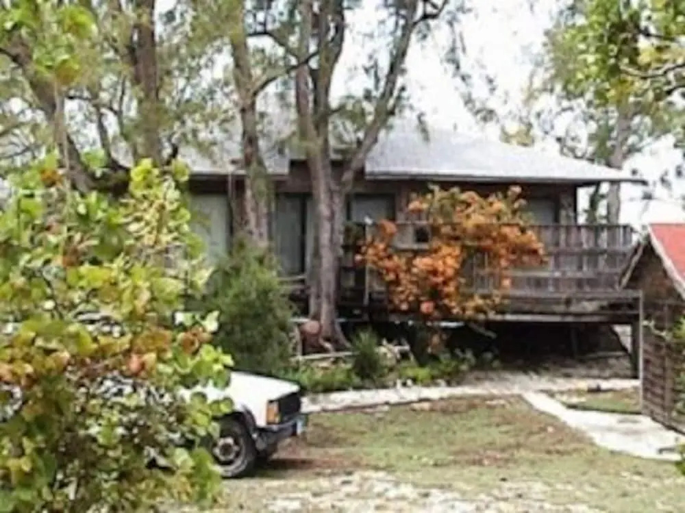 Two Moons House