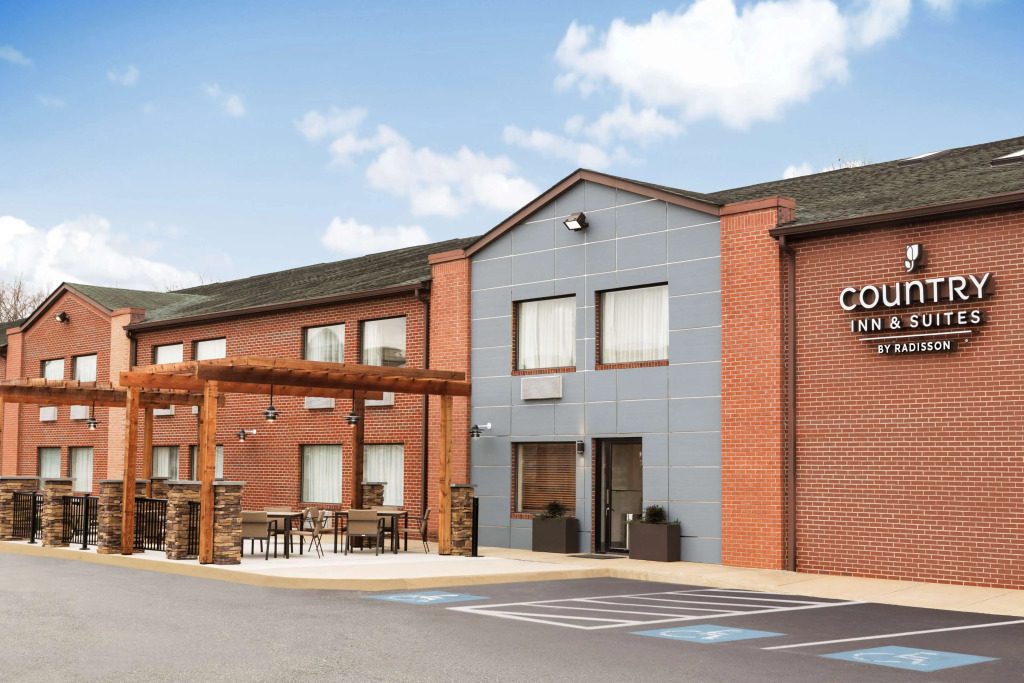 Country Inn & Suites by Radisson, Dahlgren-King George, VA