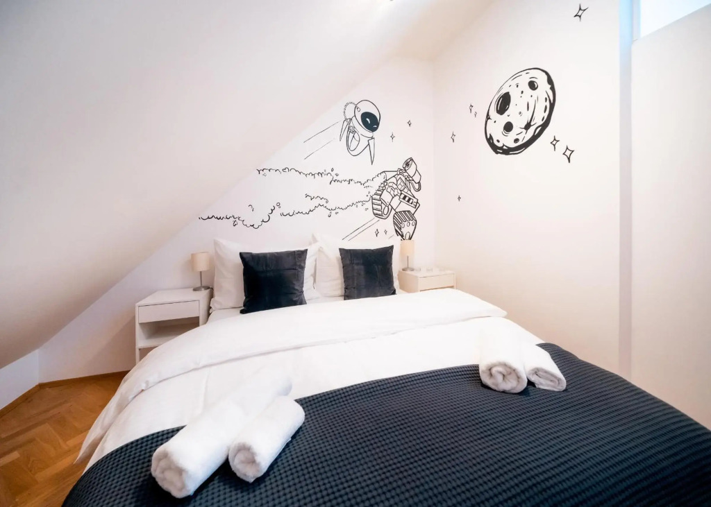 Klimentska Cartoon apartments