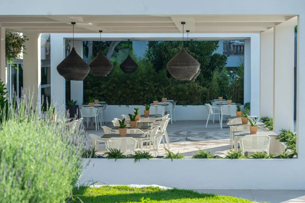 Bitzaro Grande Hotel & Suites