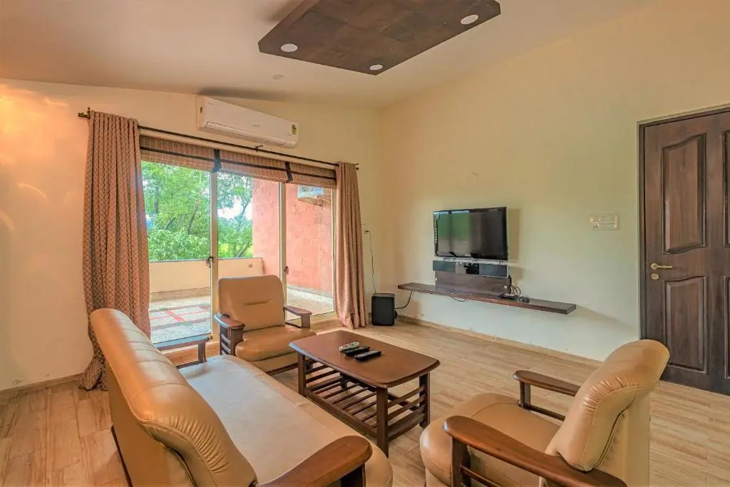 SaffronStays Ananya, Karjat - pet-friendly pool villa with a party deck and games