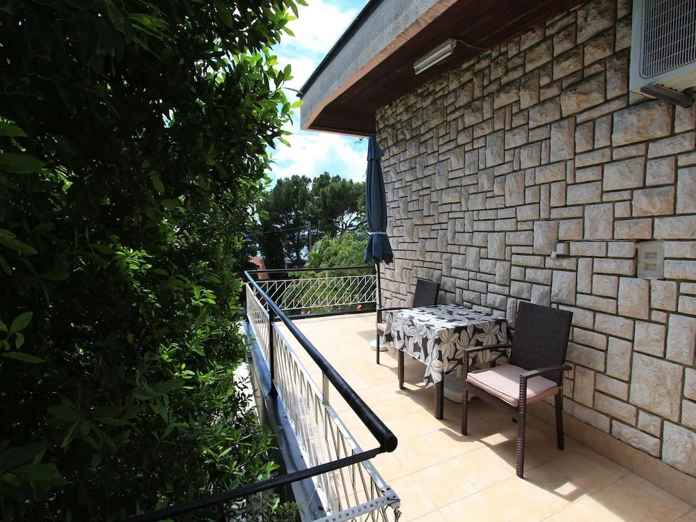 Apartment Dragi Kamen