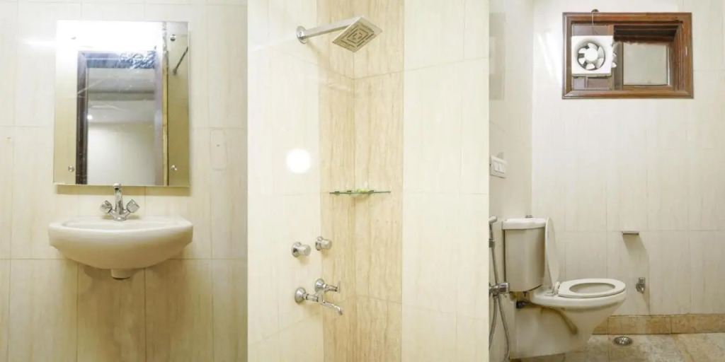 Hotel S & B East Inn - Patel Nagar