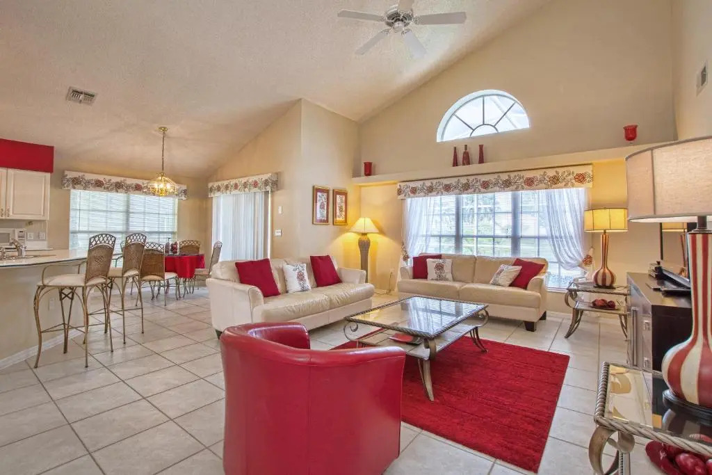 Mickeys Lake Villa 2