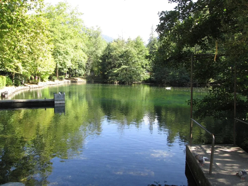 Apartment With 2 Bedrooms in Bagneres-de-luchon, With Wonderful Lake V