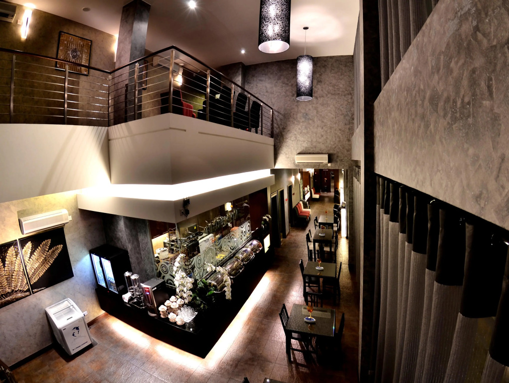 Roomz Hotel