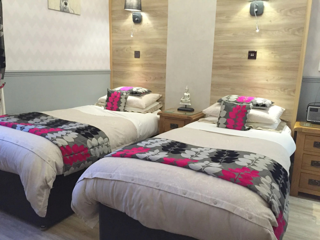 Lauderville guest house