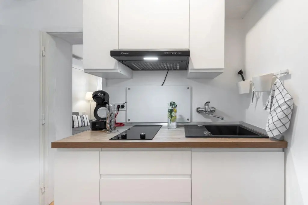 Apartment Near Old Town, FREE Parking & Huge Garden