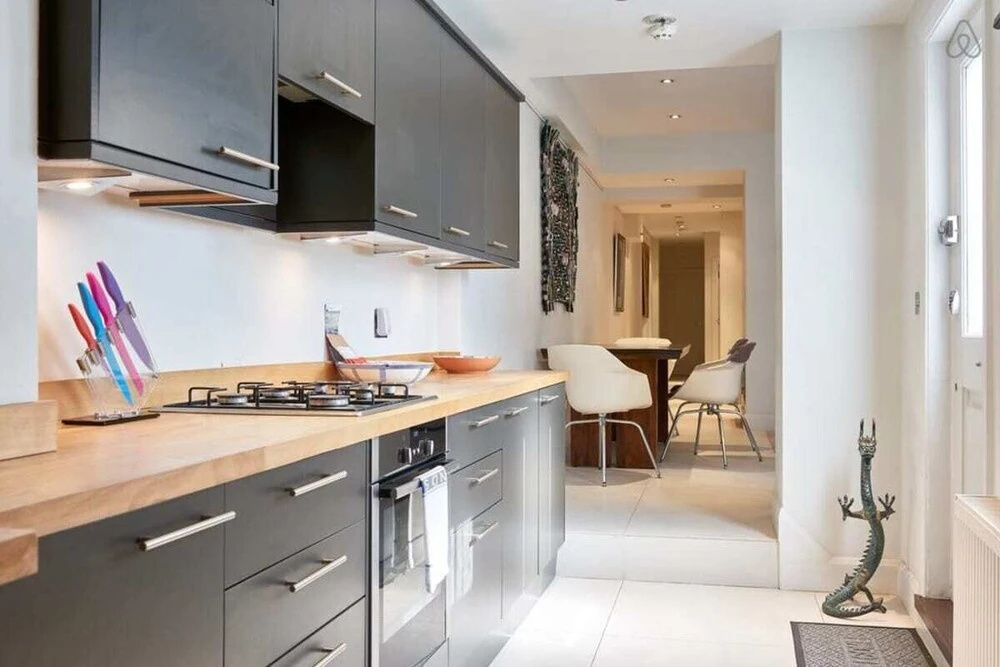 3bed, 2bath Kensington Flat W/garden 1min to Tube