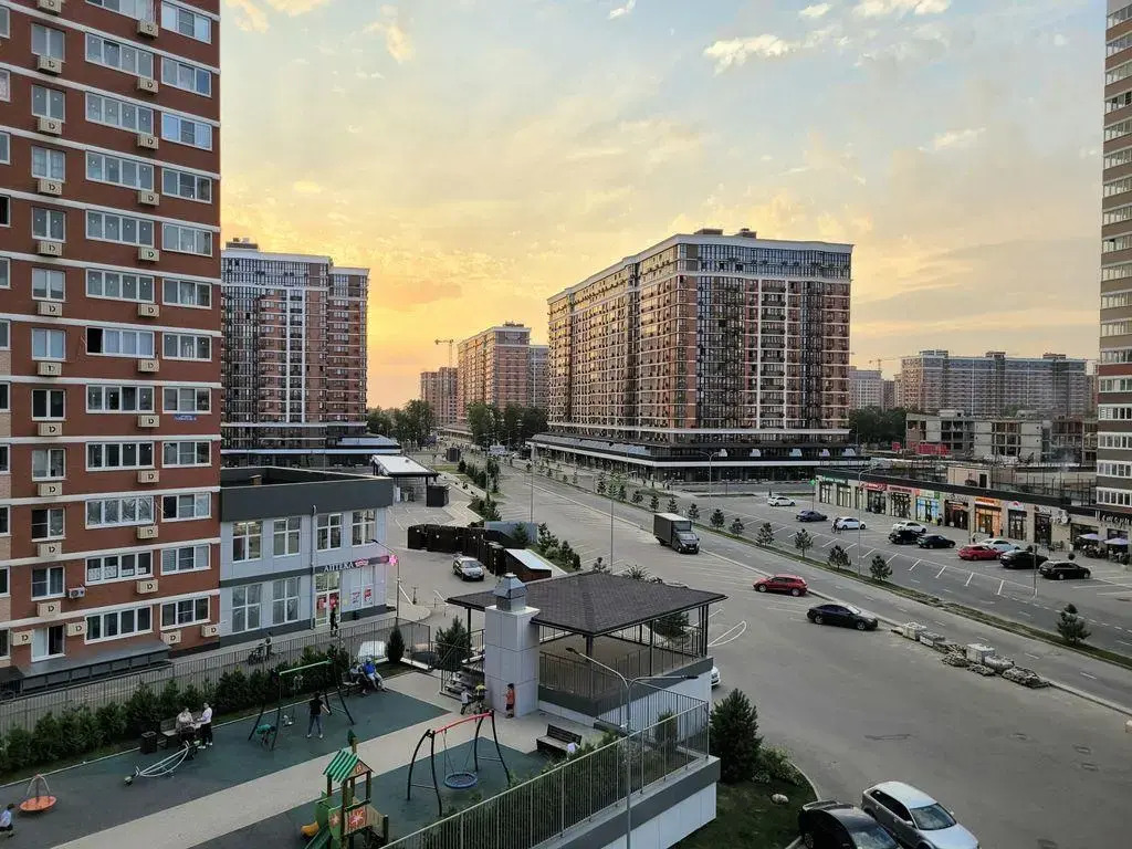 Атмосфера на улице Западный обход 39/2
