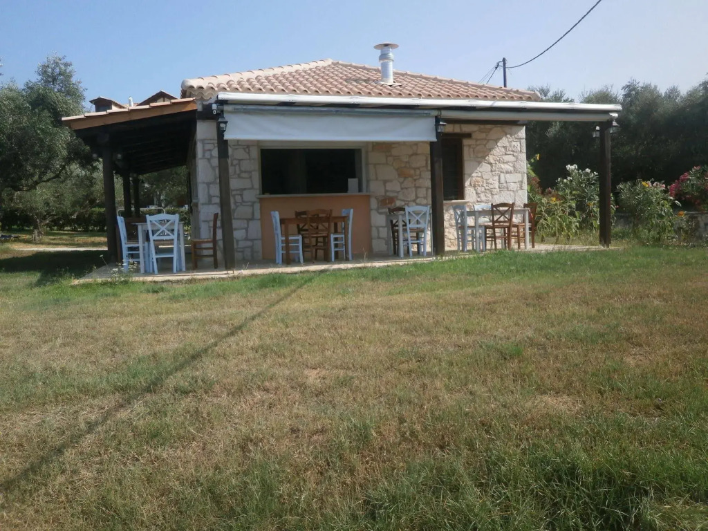 Kavos Psarou Studios & Apartments