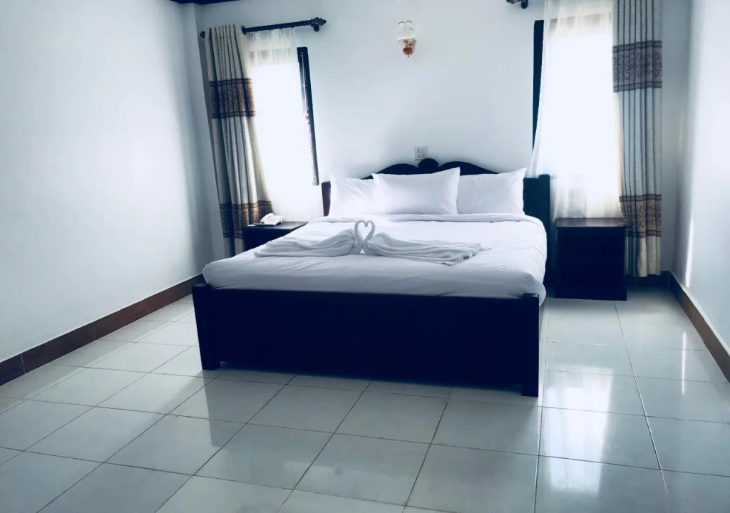 Khung City Hotel