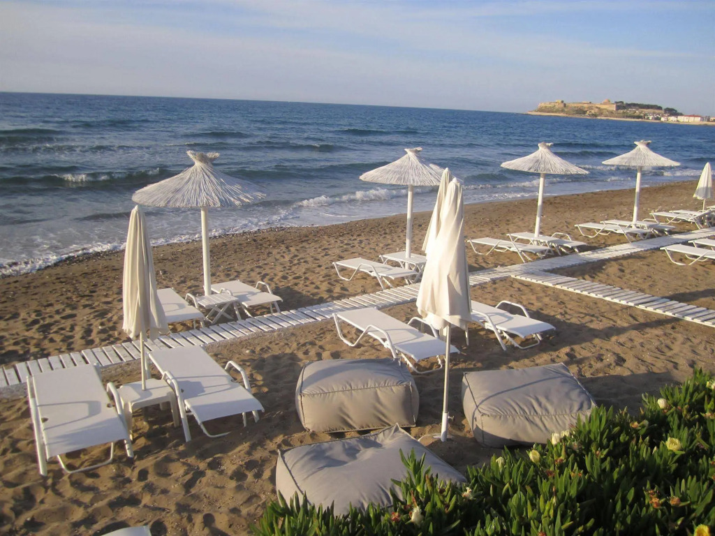 Petradi Beach Lounge Hotel