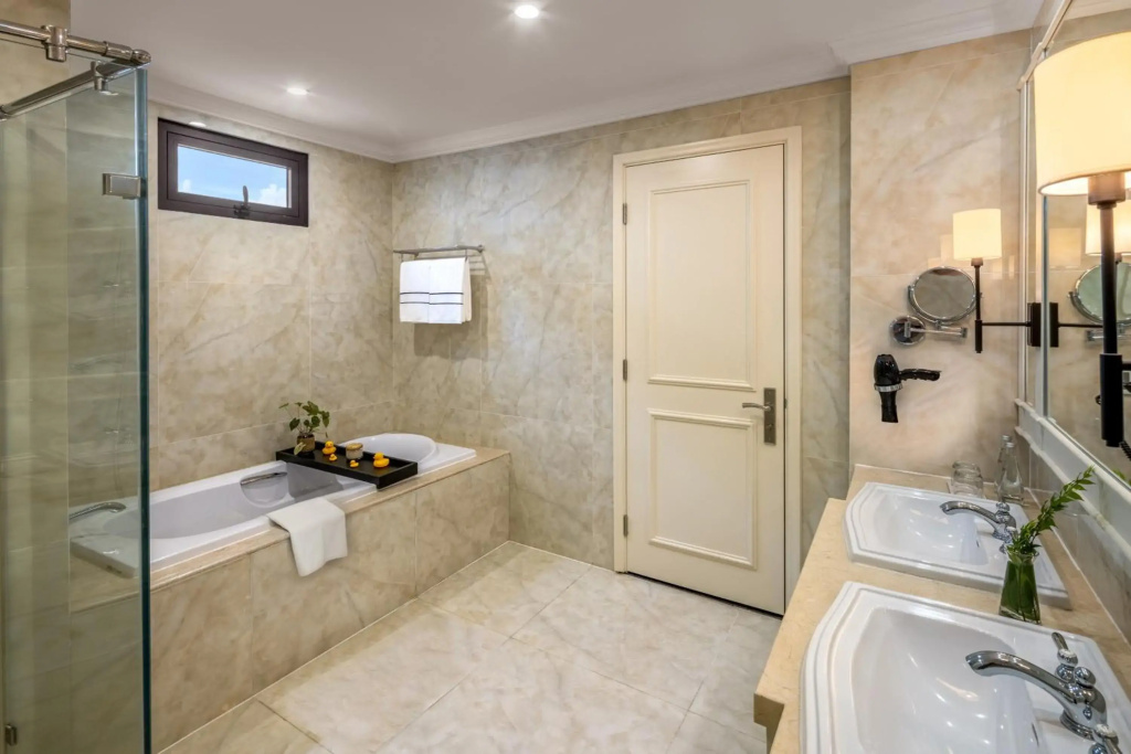 Meliá Vinpearl Cam Ranh Beach Resort