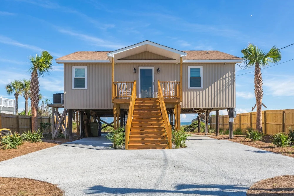 1691 E. Folly Beach - 3 Br Home