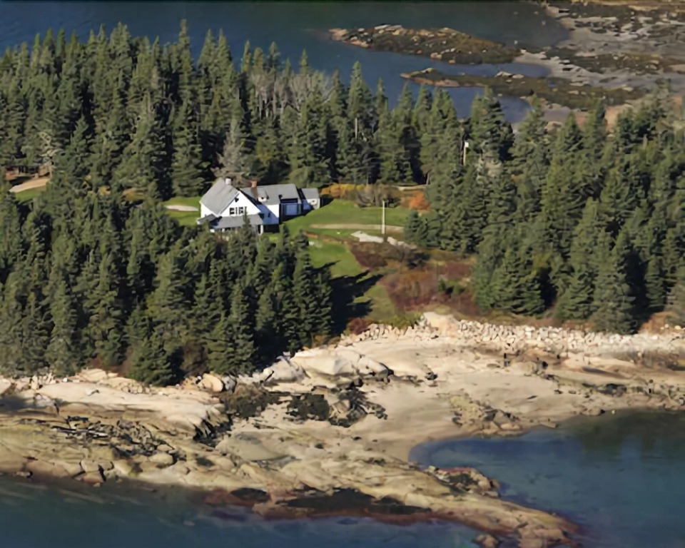 Geary House at Fifield Point - Three Bedroom Home