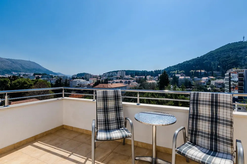 Apartments Villa Perla