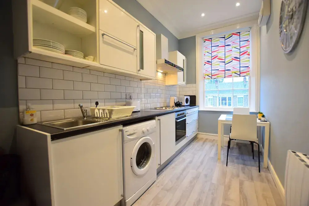 2a Penleys Grove