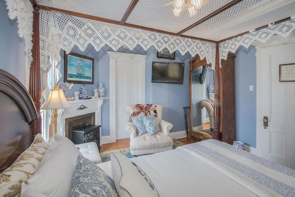 Shorecrest Bed and Breakfast