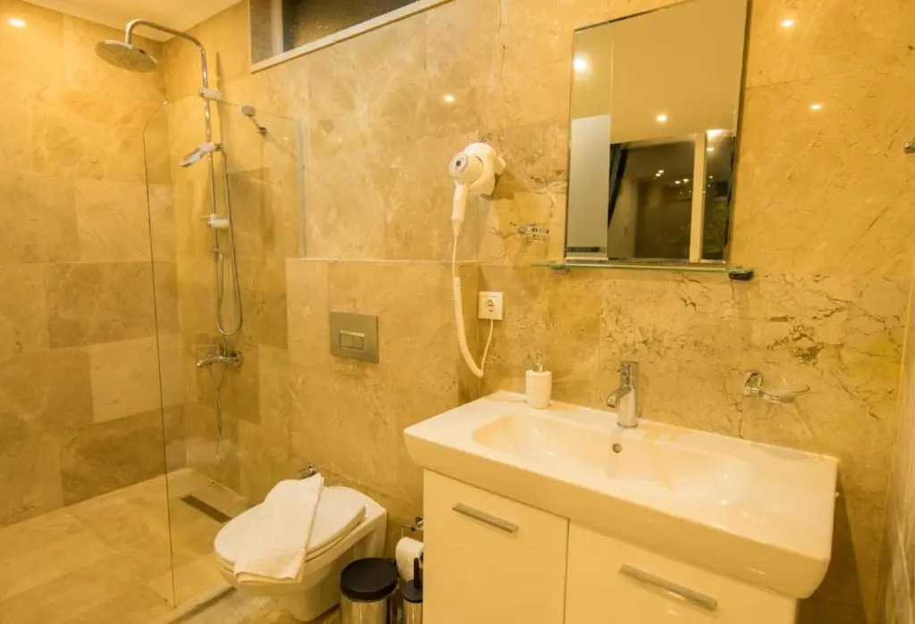 Lumiere Villas 2
