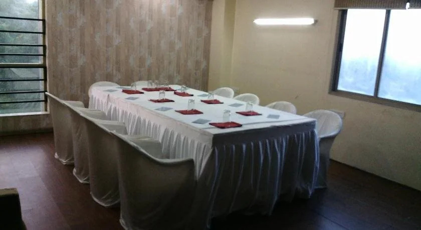 Hotel Kalinga Lake View