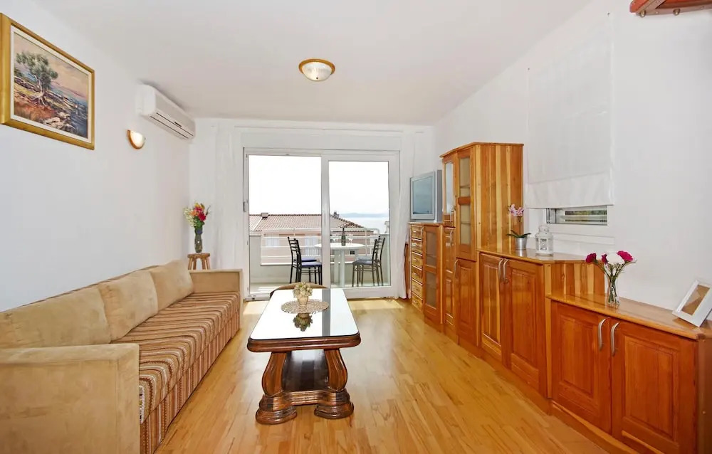 Stunning Apartment in Makarska With Wifi and 2 Bedrooms