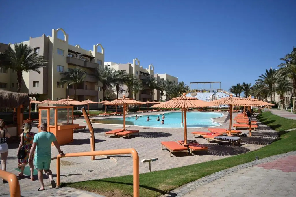 Karma Hotel Studio with beach and pools-foreign guests only