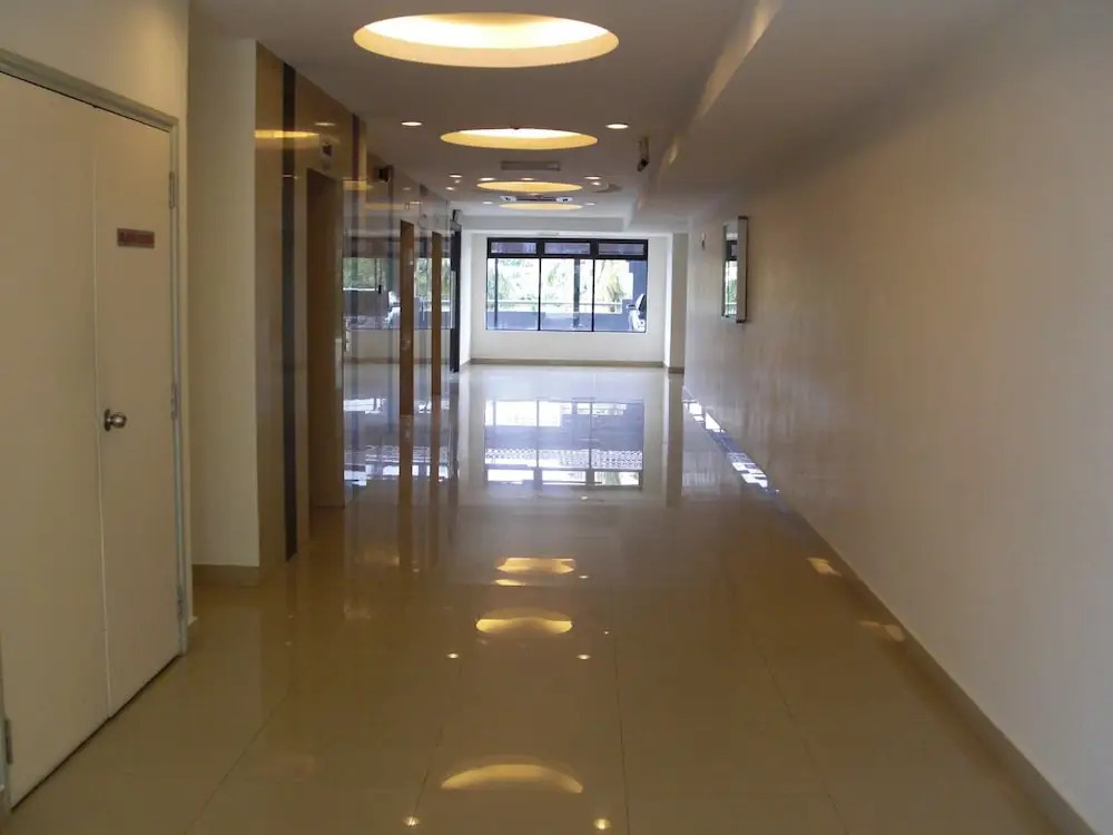 8 O Clock Lodge Condo Bandar Utama