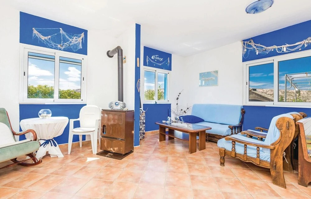 Stunning Home in Barbat With Wifi and 2 Bedrooms