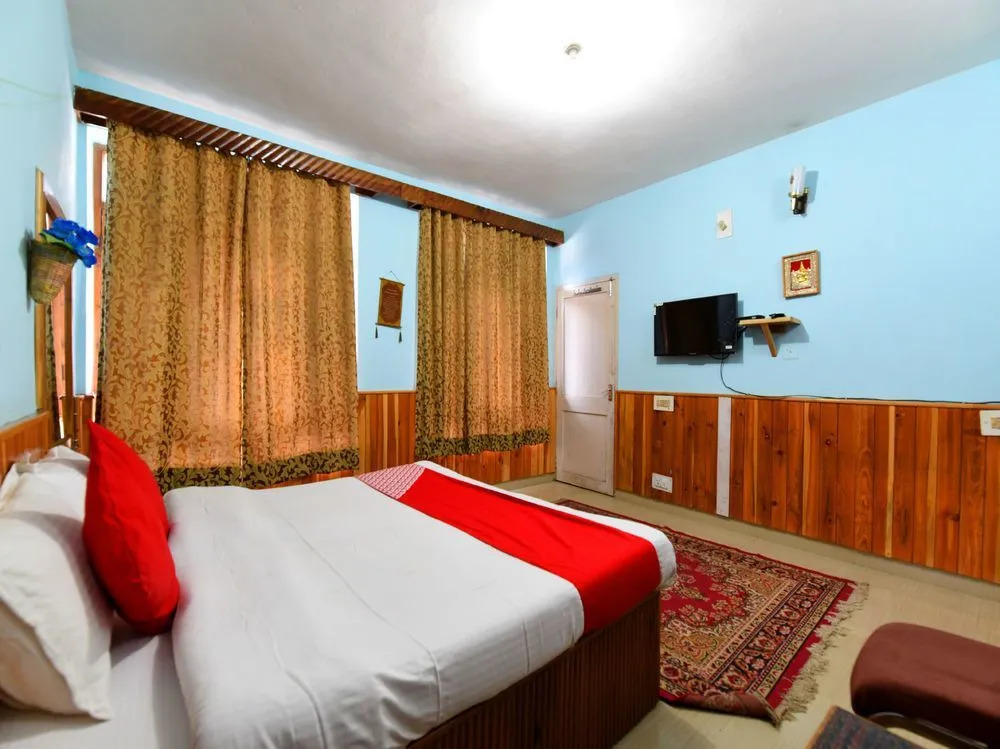 Oyo 13710 Home Cozy 2Bhk Aleo Manali