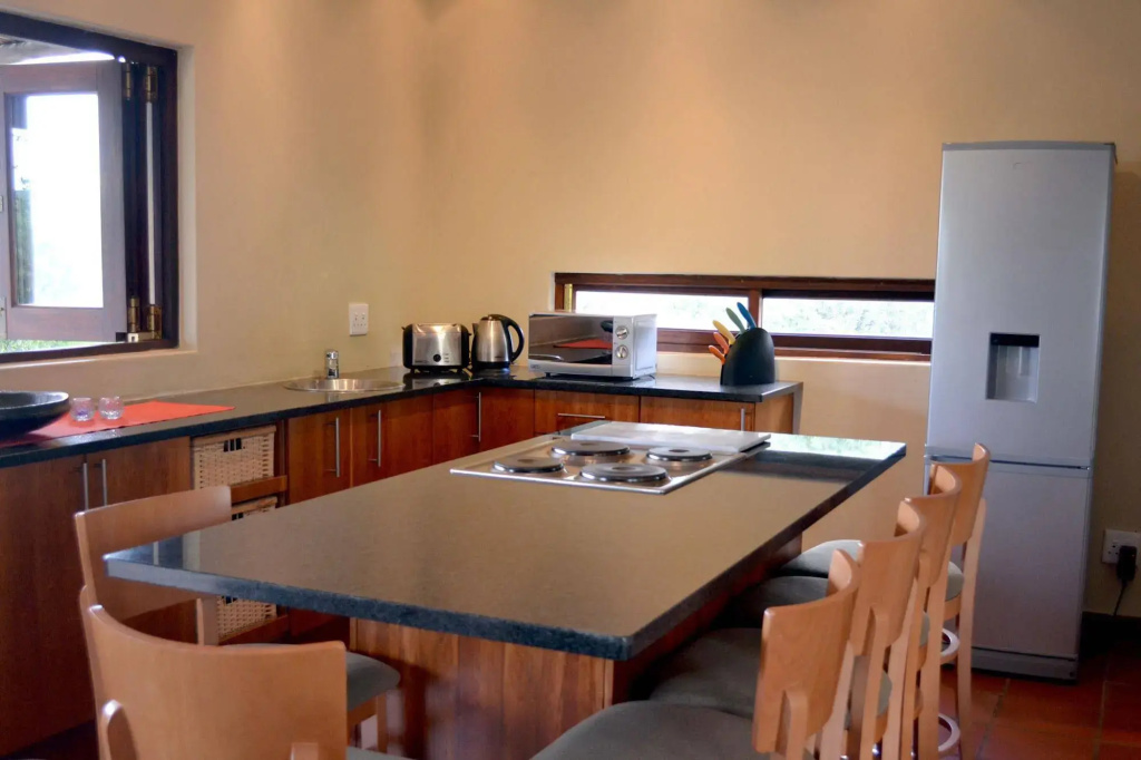 Newburg Lodge & Luxury Bush Tents, Elements Private Golf Reserve