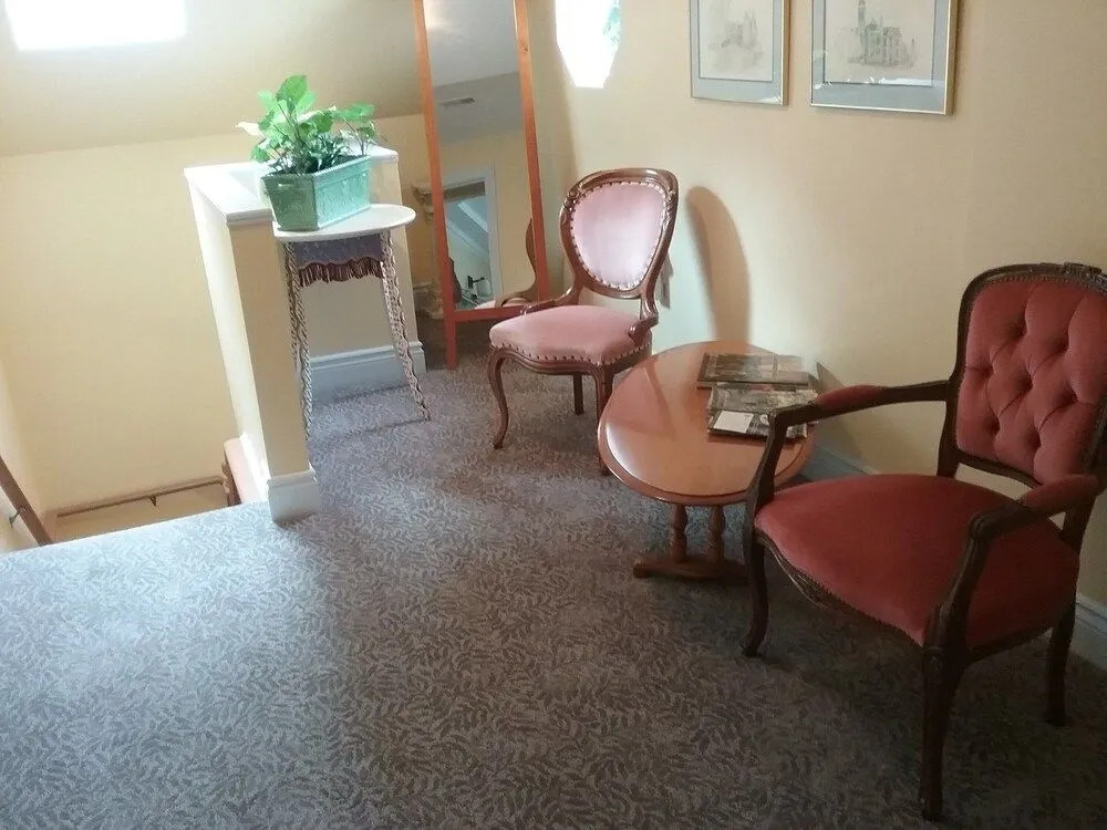 Cottage on Caledonia Bed & Breakfast