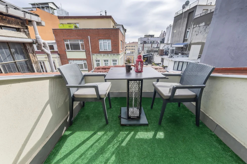 The Business Class Suit Karakoy
