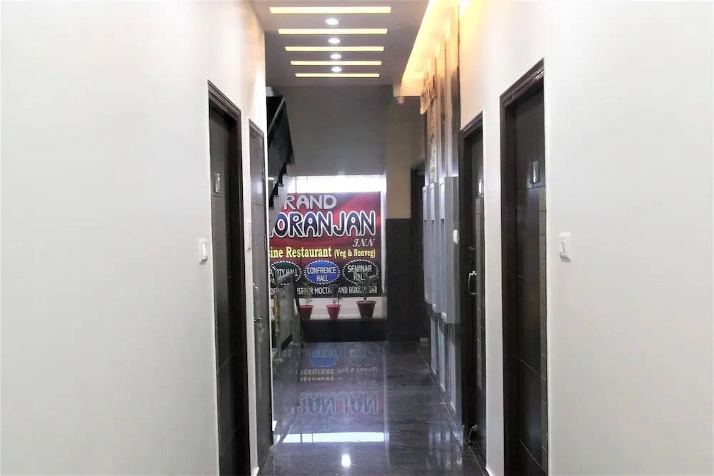 OYO 10360 Hotel Grand Manoranjan