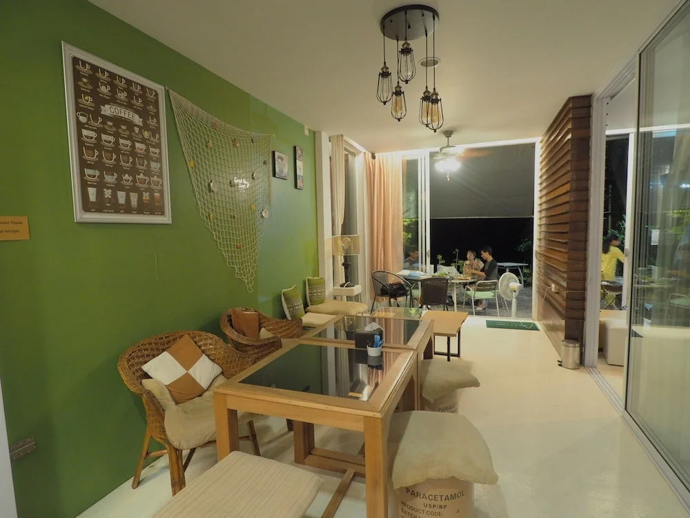 Coffee at Home Hostel - Adults Only