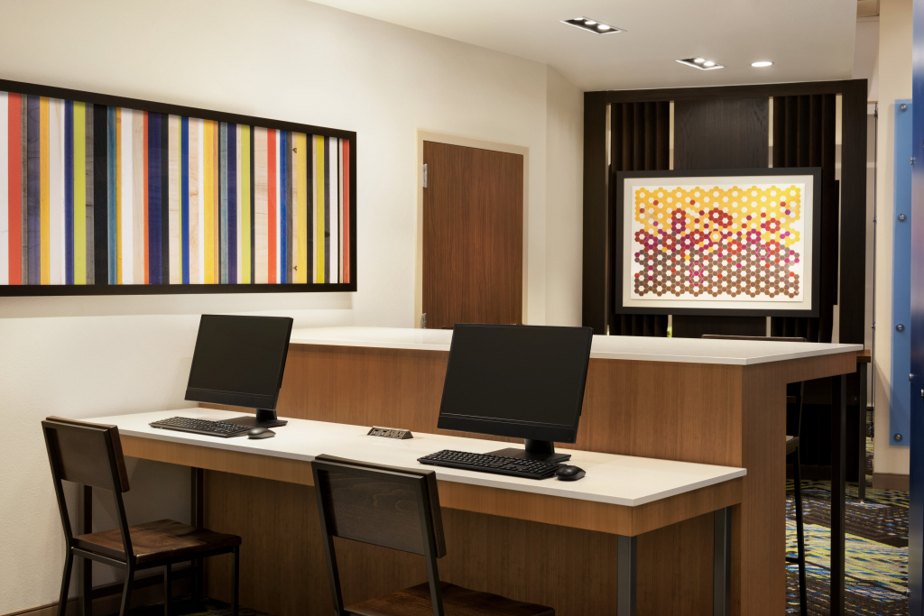 Holiday Inn Express & Suites - Beaver Dam by IHG