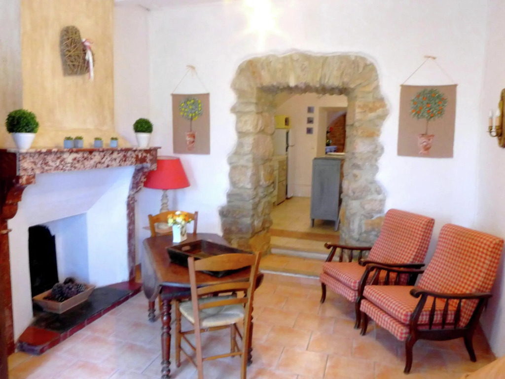 Charming Holiday Home in La Caunette with Swimming Pool