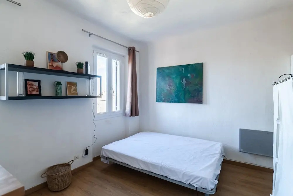 Studio for 2 Prefecture Neighborhood